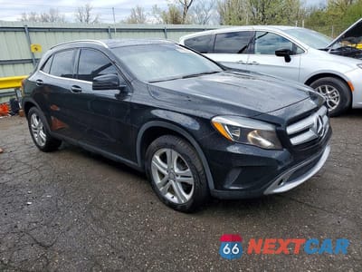 Czwarte zdjęcie samochodu z boku: 2017 MERCEDES-BENZ GLA 250 4MATIC VIN:WDCTG4GB4HJ297541 - miniatura