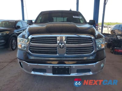 Piąte zdjęcie samochodu w środku: 2016 RAM 1500 SLT VIN:3C6RR6LT2GG356257 - miniatura