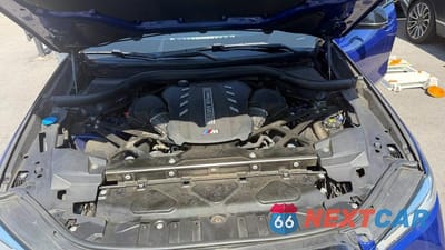 Zdjęcie 7 z 10 samochodu: 2021 BMW X5 M VIN:5YMJU0C09M9E32439 - miniatura