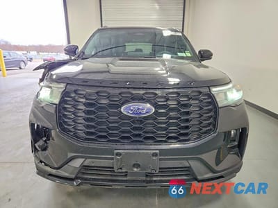 Piąte zdjęcie samochodu w środku: 2026 FORD EXPLORER ST-LINE VIN:1FMUK8KH5TGA78634 - miniatura