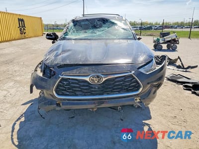 Piąte zdjęcie samochodu w środku: 2021 TOYOTA HIGHLANDER PLATINUM VIN:5TDFZRBH5MS148705 - miniatura