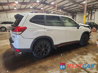 Trzecie zdjęcie samochodu z tyłu: 2021 SUBARU FORESTER SPORT VIN:JF2SKARC7MH443468 - miniatura