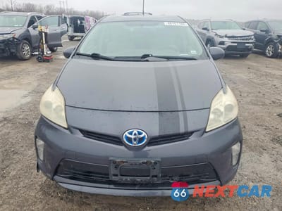 Piąte zdjęcie samochodu w środku: 2012 TOYOTA PRIUS TWO VIN:JTDKN3DU8C1536556 - miniatura