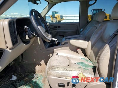 Zdjęcie 7 z 13 samochodu: 2005 CHEVROLET TAHOE C1500 VIN:1GNEC13T65R198442 - miniatura