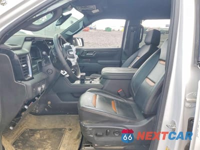 Zdjęcie 7 z 13 samochodu: 2025 GMC SIERRA K1500 AT4 VIN:3GTUUEEL1SG355781 - miniatura