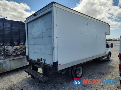 Czwarte zdjęcie samochodu z boku: 2020 FORD TRANSIT T-350 BOX TRUCK VIN:1FDRS6ZG4LKB36446 - miniatura
