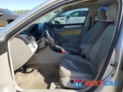Zdjęcie 7 z 12 samochodu: 2012 VOLKSWAGEN PASSAT VIN:1VWBH7A31CC061179 - miniatura