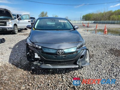 Piąte zdjęcie samochodu w środku: 2017 TOYOTA PRIUS PRIME PREMIUM VIN:JTDKARFPXH3056715 - miniatura