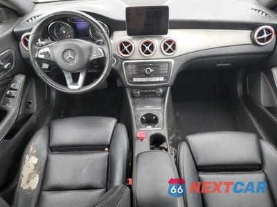 Zdjęcie 8 z 13 samochodu: 2019 MERCEDES-BENZ CLA 250 VIN:WDDSJ4EB5KN704696 - miniatura