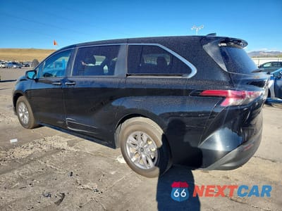 Drugie zdjęcie samochodu z przodu: 2022 TOYOTA SIENNA XLE VIN:5TDYRKEC6NS126407 - miniatura