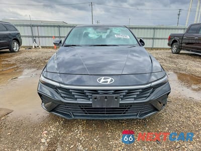 Piąte zdjęcie samochodu w środku: 2024 HYUNDAI ELANTRA HYBRID BLUE VIN:KMHLM4DJ2RU094623 - miniatura