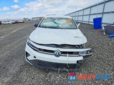 Piąte zdjęcie samochodu w środku: 2025 VOLKSWAGEN JETTA SPORT VIN:3VWBX7BU2SM058735 - miniatura