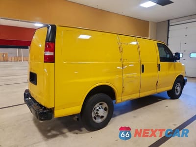 Trzecie zdjęcie samochodu z tyłu: 2019 CHEVROLET EXPRESS G2500 VIN:1GCWGAFP8K1337352 - miniatura