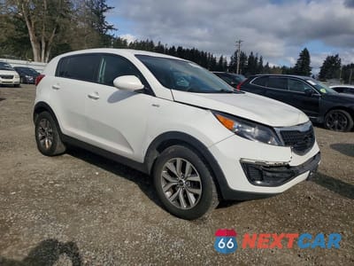 Czwarte zdjęcie samochodu z boku: 2016 KIA SPORTAGE LX VIN:KNDPBCAC7G7876990 - miniatura