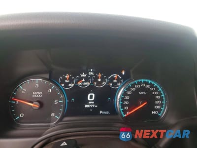 Zdjęcie 9 z 13 samochodu: 2020 CHEVROLET SUBURBAN K1500 PREMIER VIN:1GNSKJKC0LR174092 - miniatura
