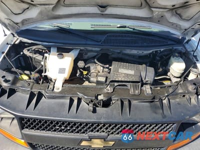 Zdjęcie 12 z 12 samochodu: 2016 CHEVROLET EXPRESS 2500 CARGO DELIVERY VAN VIN:1GCWGBFF1G1209684 - miniatura