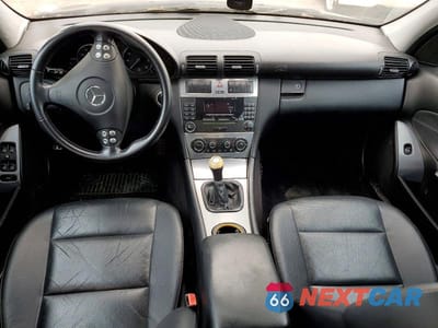 Zdjęcie 8 z 12 samochodu: 2006 MERCEDES-BENZ C 230 VIN:WDBRF52H66F743594 - miniatura