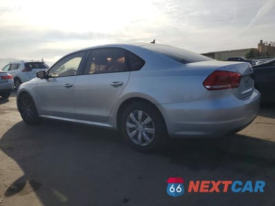 Drugie zdjęcie samochodu z przodu: 2014 VOLKSWAGEN PASSAT S VIN:1VWAP7A33EC019047 - miniatura