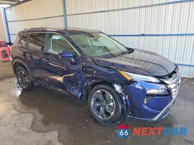 Czwarte zdjęcie samochodu z boku: 2025 NISSAN ROGUE SV VIN:5N1BT3BA7SC822797 - miniatura