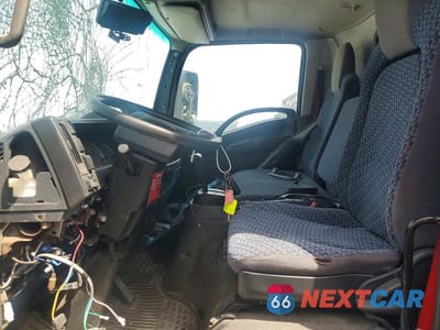 Zdjęcie 7 z 13 samochodu: 2022 ISUZU NRR BOX TRUCK VIN:JALE5W164N7304975 - miniatura