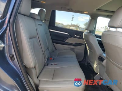 Zdjęcie 11 z 12 samochodu: 2019 TOYOTA HIGHLANDER XLE VIN:5TDJZRFH3KS725765 - miniatura