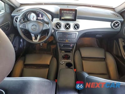 Zdjęcie 8 z 13 samochodu: 2017 MERCEDES-BENZ GLA 250 4MATIC VIN:WDCTG4GBXHJ319199 - miniatura