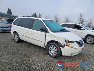 Czwarte zdjęcie samochodu z boku: 2006 CHRYSLER TOWN & COUNTRY TOURING VIN:2A4GP54L16R923222 - miniatura