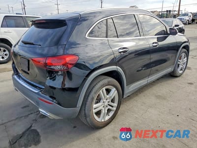 Trzecie zdjęcie samochodu z tyłu: 2021 MERCEDES-BENZ GLA 250 VIN:W1N4N4GB8MJ200568 - miniatura