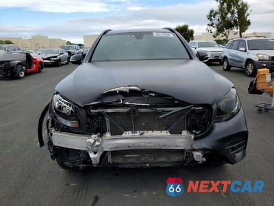 Piąte zdjęcie samochodu w środku: 2018 MERCEDES-BENZ GLC 300 VIN:WDC0G4JB6JV071172 - miniatura