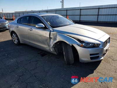 Czwarte zdjęcie samochodu z boku: 2017 JAGUAR XE PREMIUM VIN:SAJAD4BG5HA967110 - miniatura