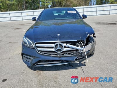 Piąte zdjęcie samochodu w środku: 2017 MERCEDES-BENZ E 300 VIN:WDDZF4JB6HA011125 - miniatura