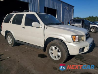 Czwarte zdjęcie samochodu z boku: 2001 NISSAN PATHFINDER SE VIN:JN8DR09X61W579957 - miniatura
