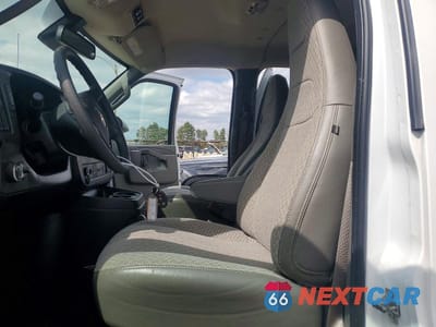 Zdjęcie 7 z 13 samochodu: 2025 CHEVROLET EXPRESS VIN:1GAZGPF71S1165061 - miniatura