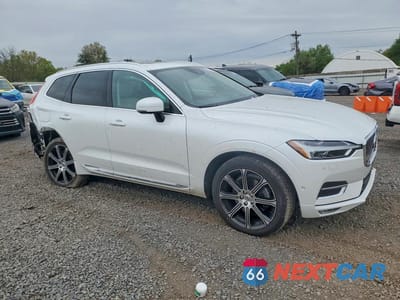 Czwarte zdjęcie samochodu z boku: 2018 VOLVO XC60 T6 INSCRIPTION VIN:YV4A22RL5J1021037 - miniatura