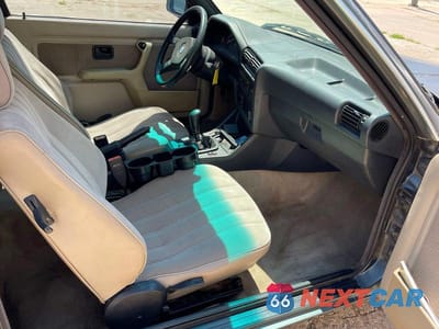 Piąte zdjęcie samochodu w środku: 1987 BMW 325 BASE VIN:WBAAB5405H9800562 - miniatura