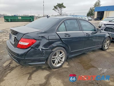 Trzecie zdjęcie samochodu z tyłu: 2014 MERCEDES-BENZ C 250 VIN:WDDGF4HB4ER313510 - miniatura