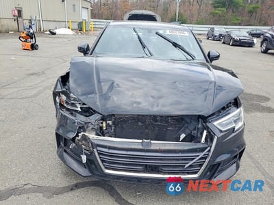 Piąte zdjęcie samochodu w środku: 2017 AUDI A3 PREMIUM PLUS VIN:WAUJ8GFF1H1038230 - miniatura