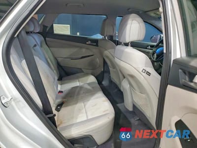 Zdjęcie 11 z 13 samochodu: 2018 HYUNDAI TUCSON SEL VIN:KM8J33A40JU713856 - miniatura