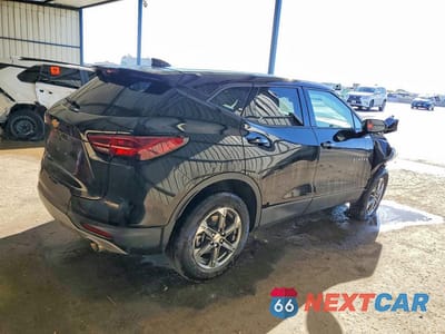 Trzecie zdjęcie samochodu z tyłu: 2026 CHEVROLET BLAZER 2LT VIN:3GNKBHR4XTS141007 - miniatura