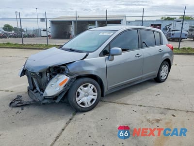 2010 NISSAN VERSA 1.8 S 3N1BC1CP1AL465022 - główne zdjęcie licytacji z USA - miniatura