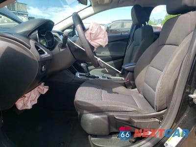 Zdjęcie 7 z 12 samochodu: 2016 CHEVROLET CRUZE LS VIN:1G1BC5SM3G7238724 - miniatura
