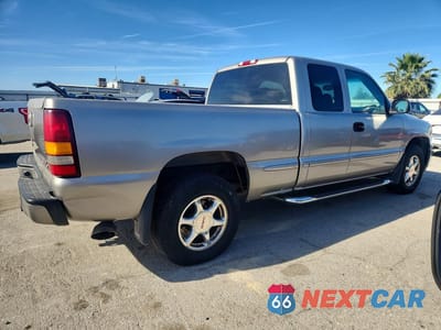 Trzecie zdjęcie samochodu z tyłu: 2001 GMC SIERRA K1500 C3 VIN:2GTEK69U511332143 - miniatura