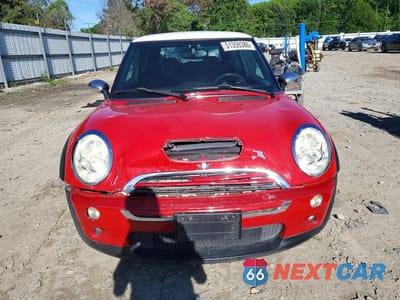 Piąte zdjęcie samochodu w środku: 2005 MINI COOPER S VIN:WMWRE33415TD91531 - miniatura