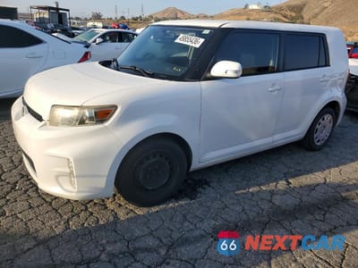2013 SCION XB BASE JTLZE4FE7DJ040602 - główne zdjęcie licytacji z USA - miniatura