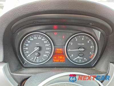 Zdjęcie 9 z 12 samochodu: 2008 BMW 328 XI VIN:WBAVC93548KZ73243 - miniatura