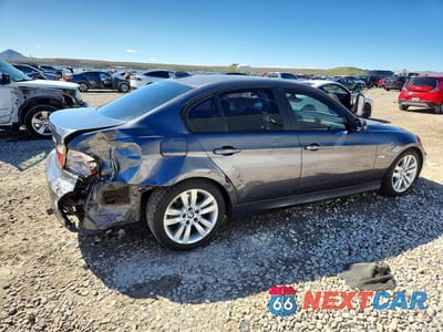 Trzecie zdjęcie samochodu z tyłu: 2006 BMW 325 I AUTOMATIC VIN:WBAVB17526NK38884 - miniatura