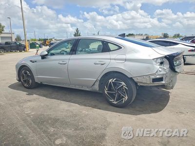 Drugie zdjęcie samochodu z przodu: 2024 HYUNDAI SONATA SEL VIN:KMHL14JA5RA416847 - miniatura