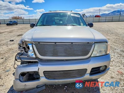 Piąte zdjęcie samochodu w środku: 2005 FORD EXPLORER LIMITED VIN:1FMDU65W15UB72555 - miniatura