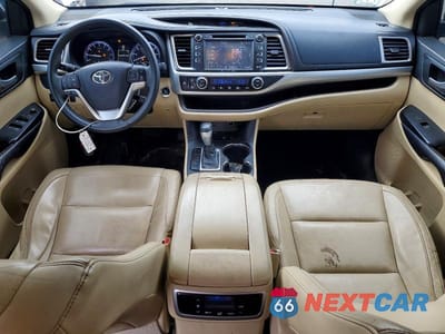 Zdjęcie 8 z 14 samochodu: 2016 TOYOTA HIGHLANDER XLE VIN:5TDJKRFH0GS224859 - miniatura
