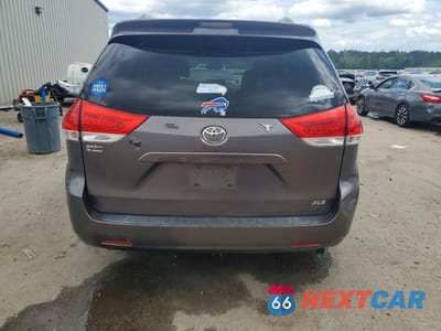 Zdjęcie 6 z 13 samochodu: 2013 TOYOTA SIENNA XLE 8-PASSENGER VIN:5TDYK3DC5DS323062 - miniatura